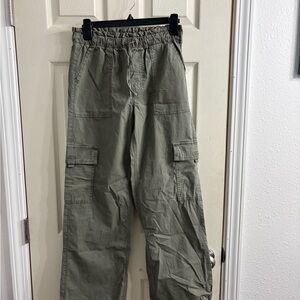 Women’s Olive Cargo Pants